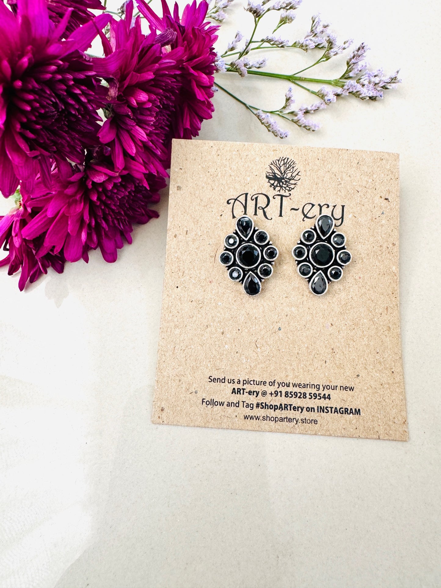 Diamond shaped oxidised silver stone earring - Black