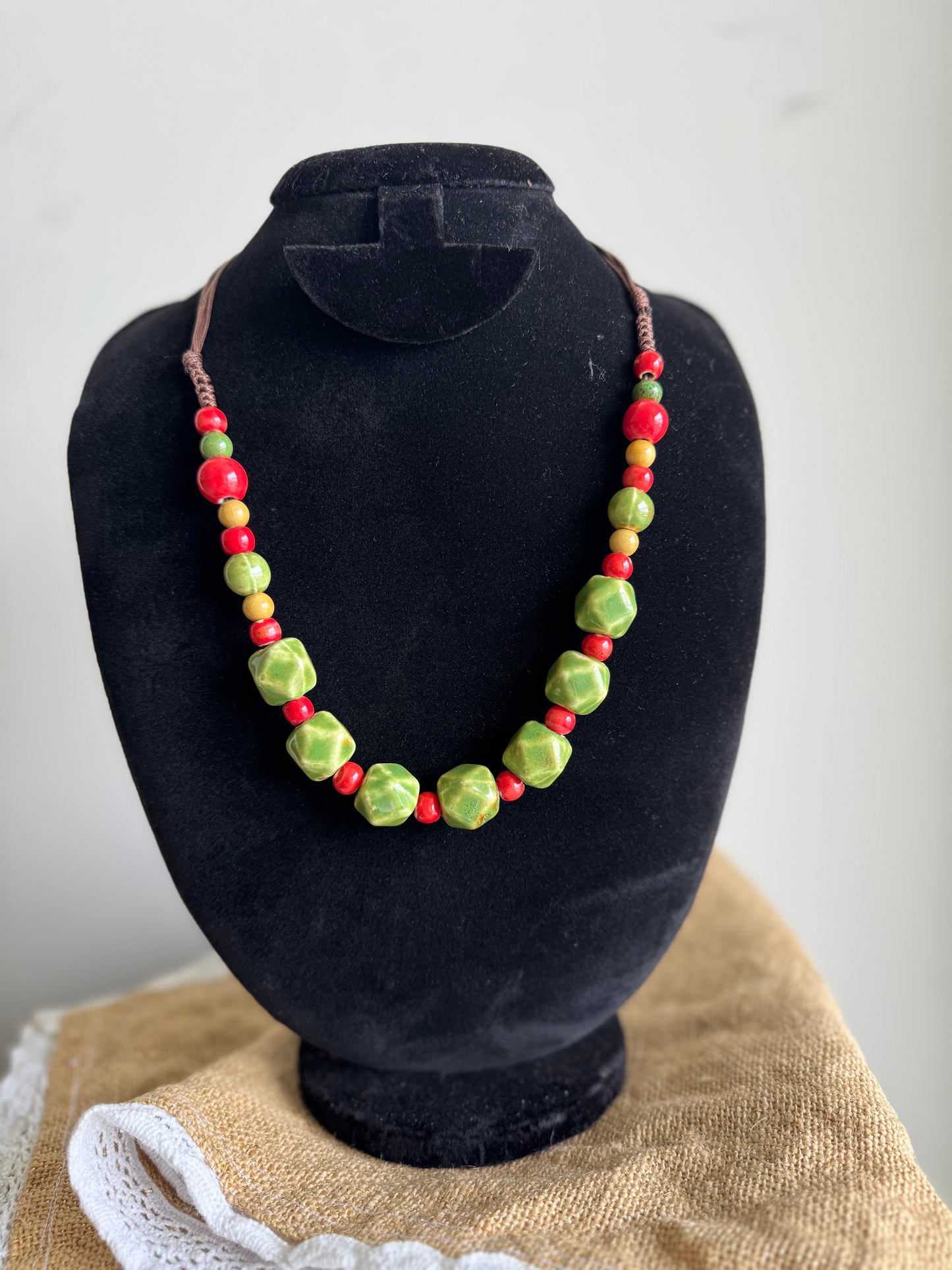 Ceramic bead necklace with adjustable macrame cord - Red and Pastel green