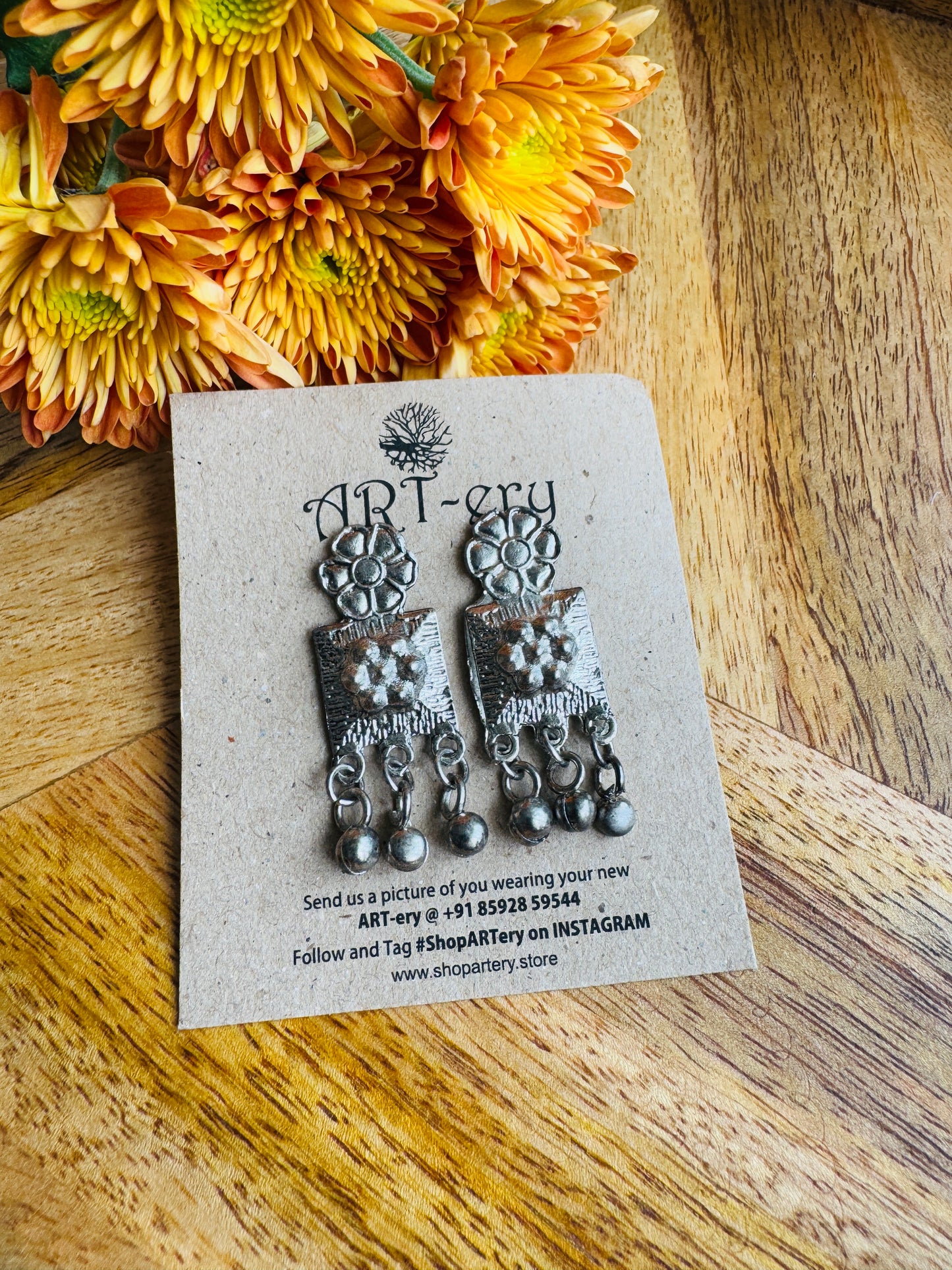 Look alike square earrings with Gungroo