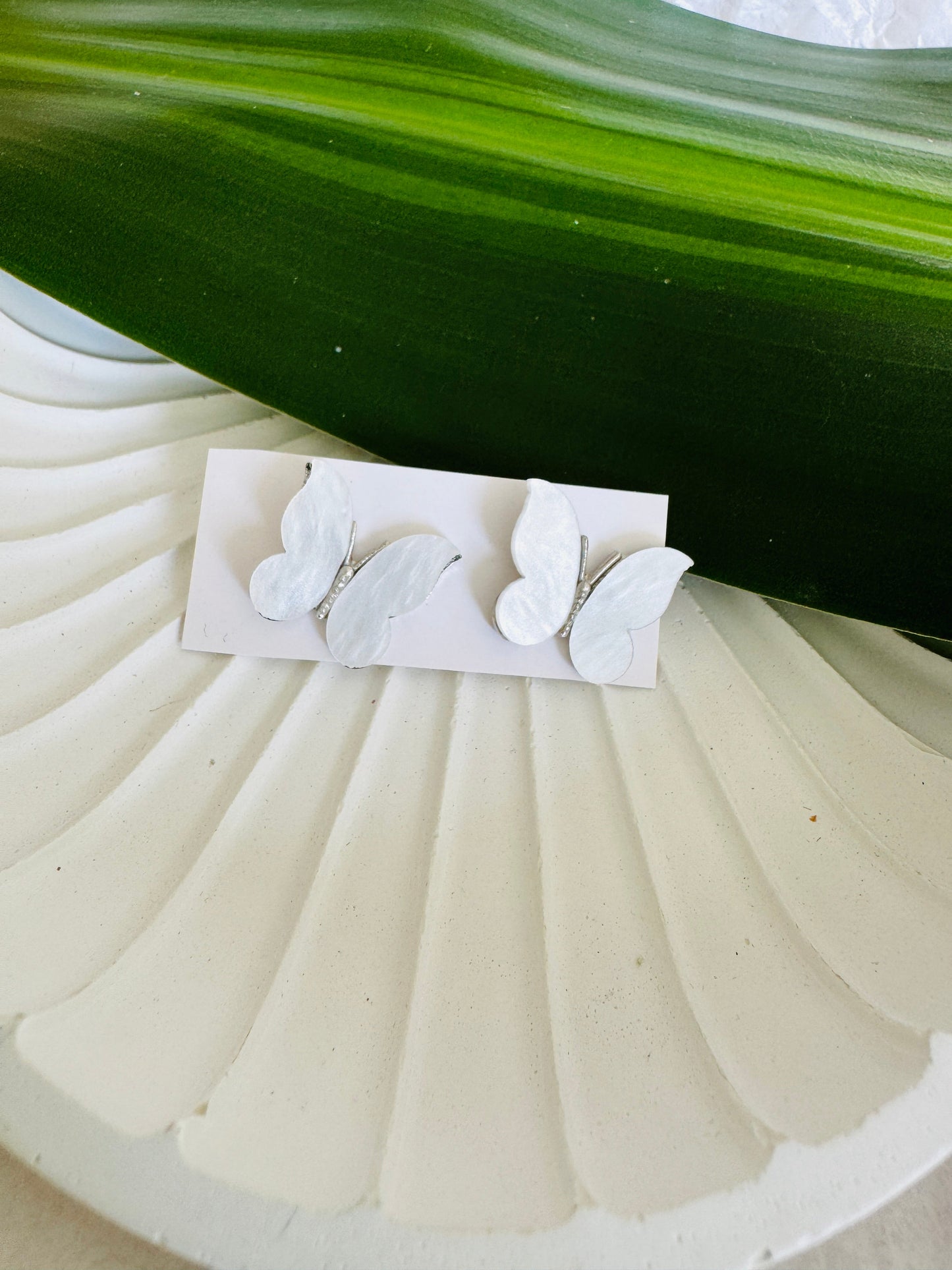 Ear studs - Butterfly White