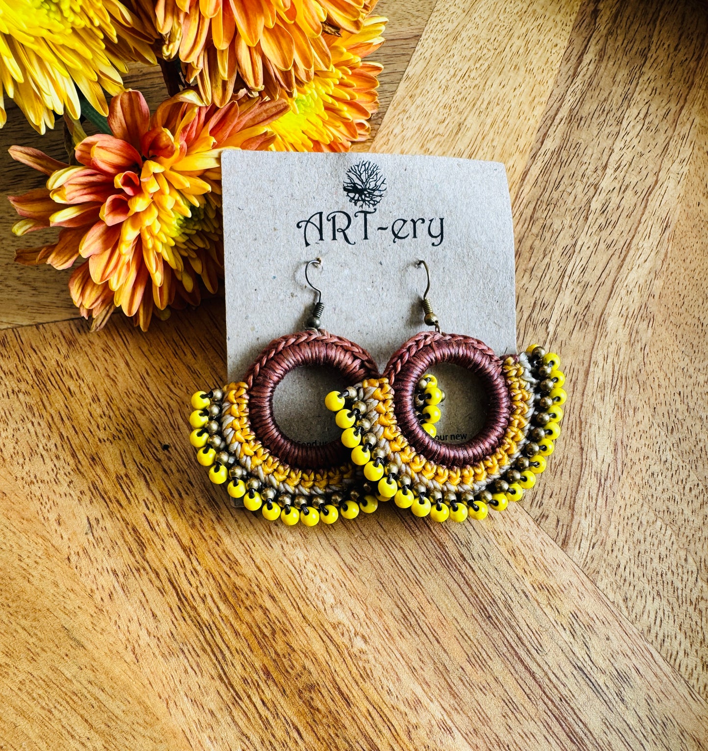 Far East collection - Brown and yellow