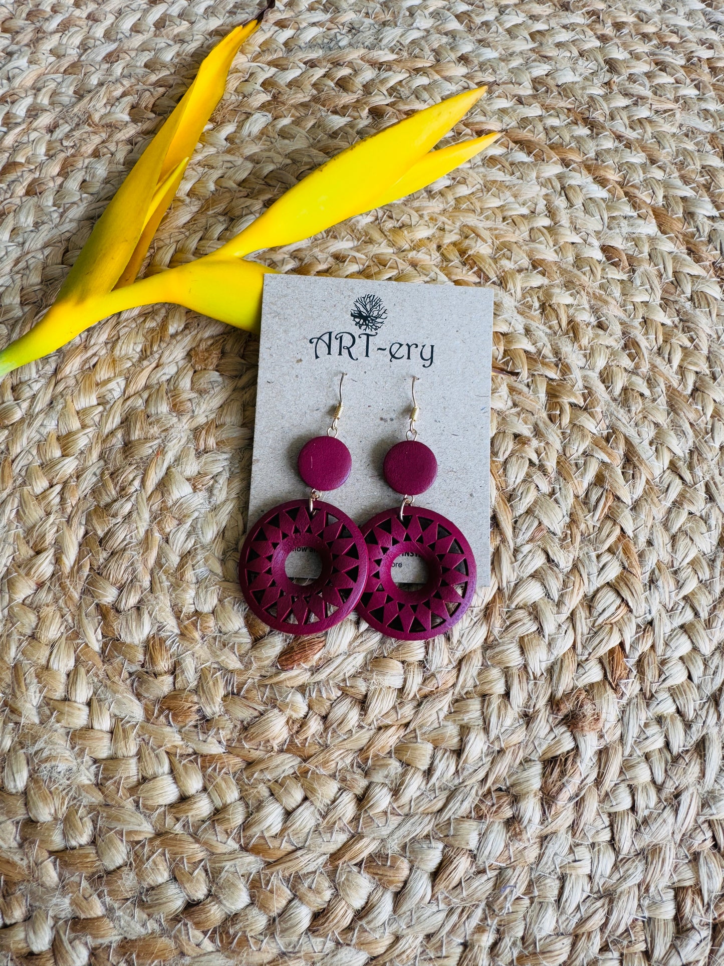 Lightweight wooden pastel earring - Maroon