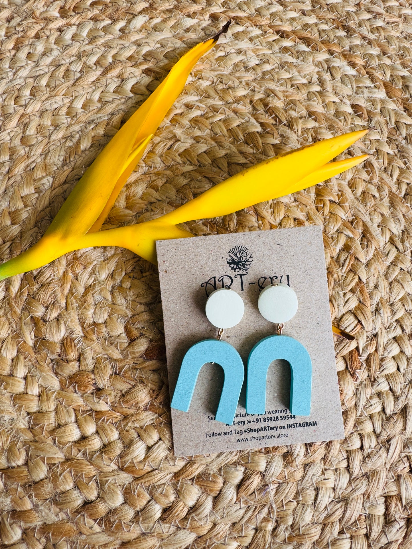 Lightweight wooden pastel earring - Geometric Sky Blue