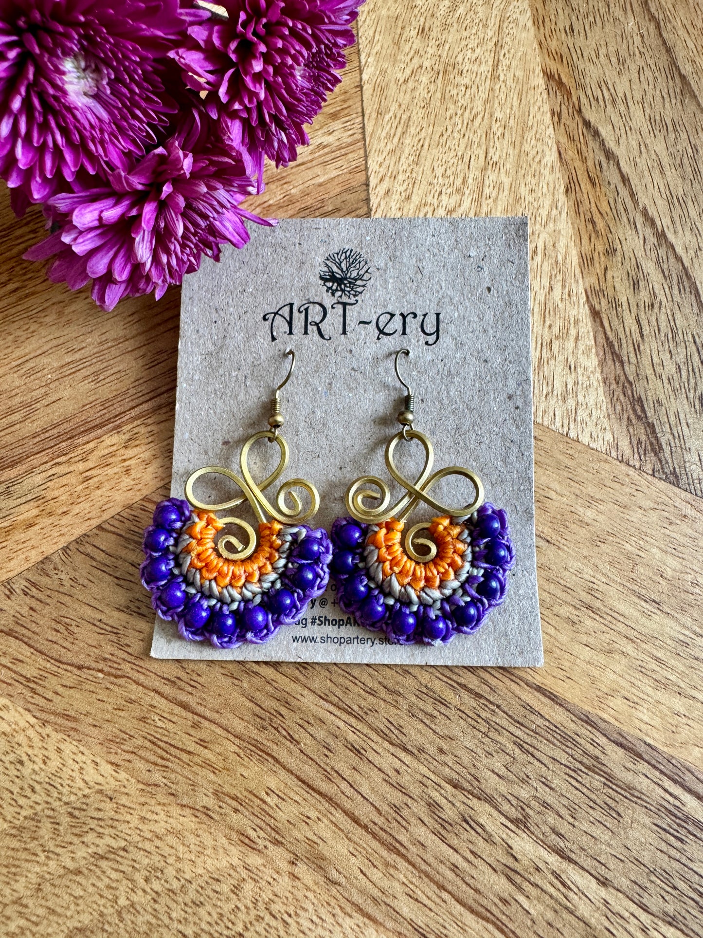 Handcrafted beaded earrings - Purple and Orange