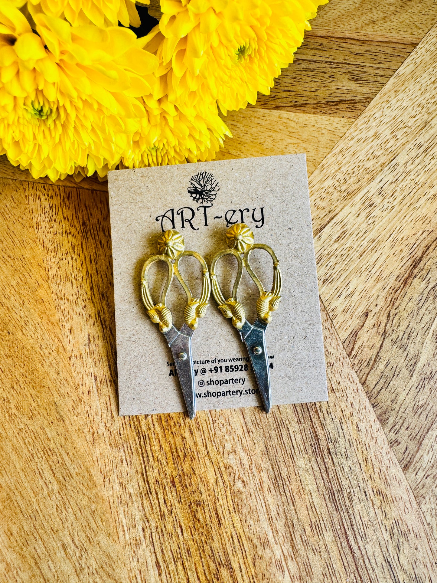 Two tone scissors in oxidised silver earring