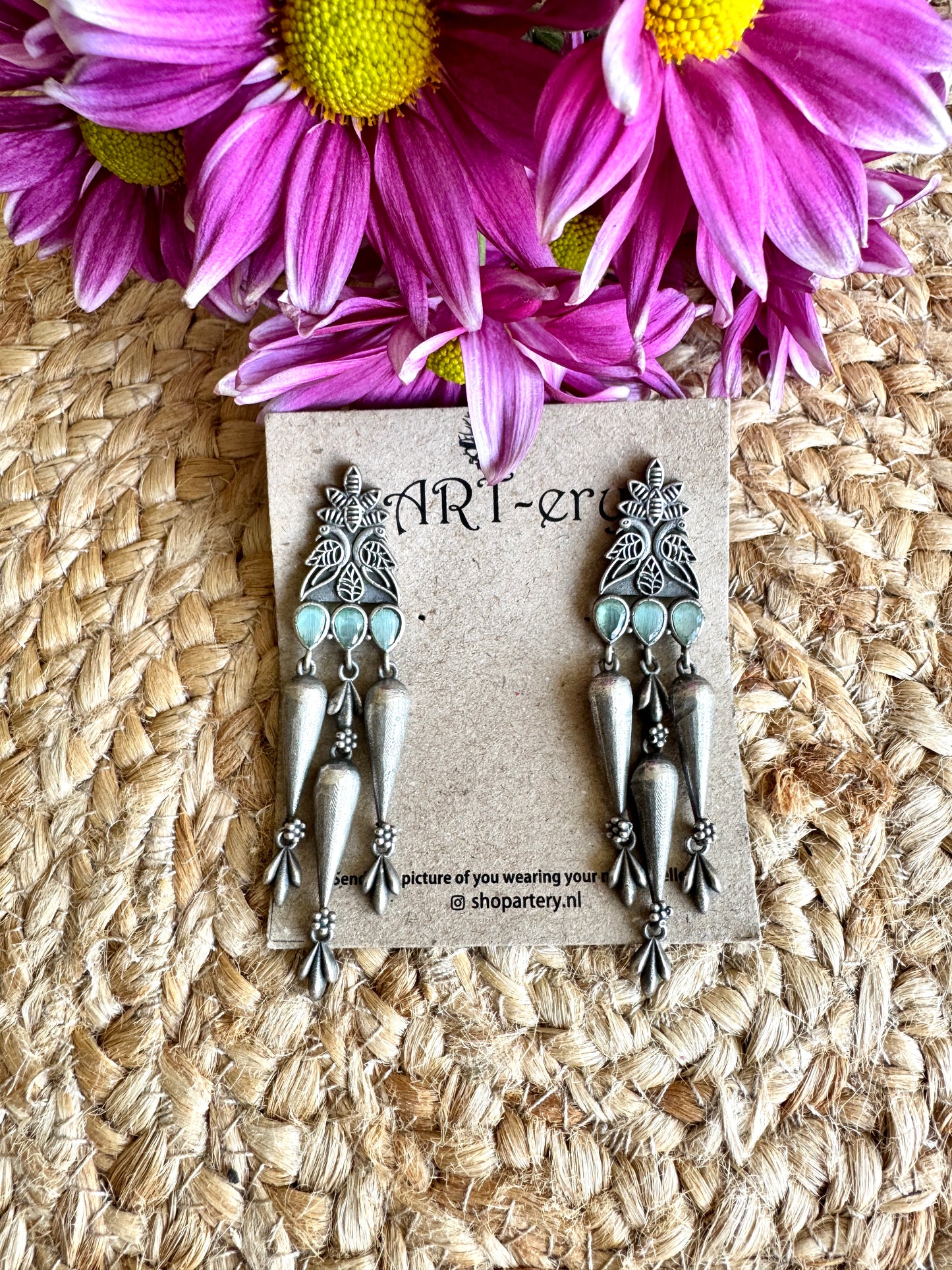 Look alike silver dangler. - Pastel green