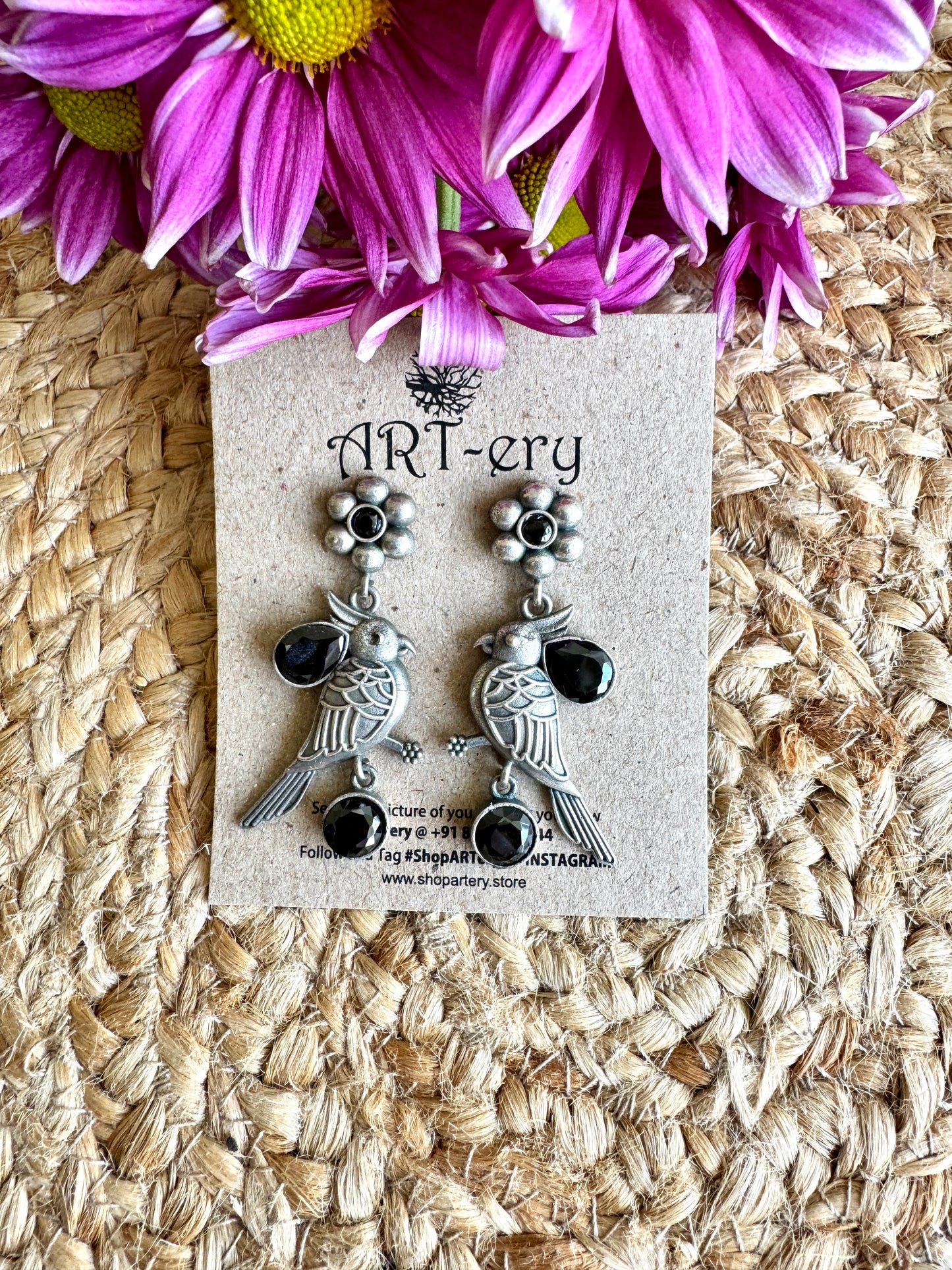 Bird look alike silver earrings - Black