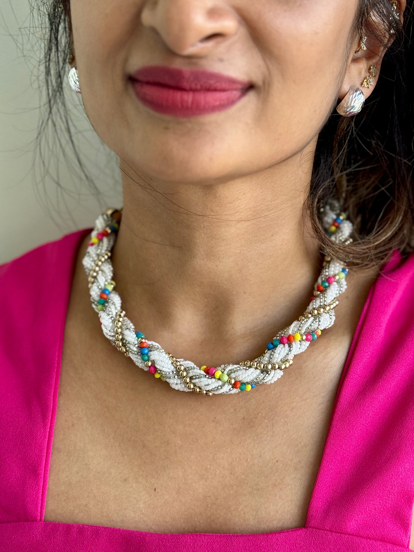 Winding beads necklace - White with hints of colour