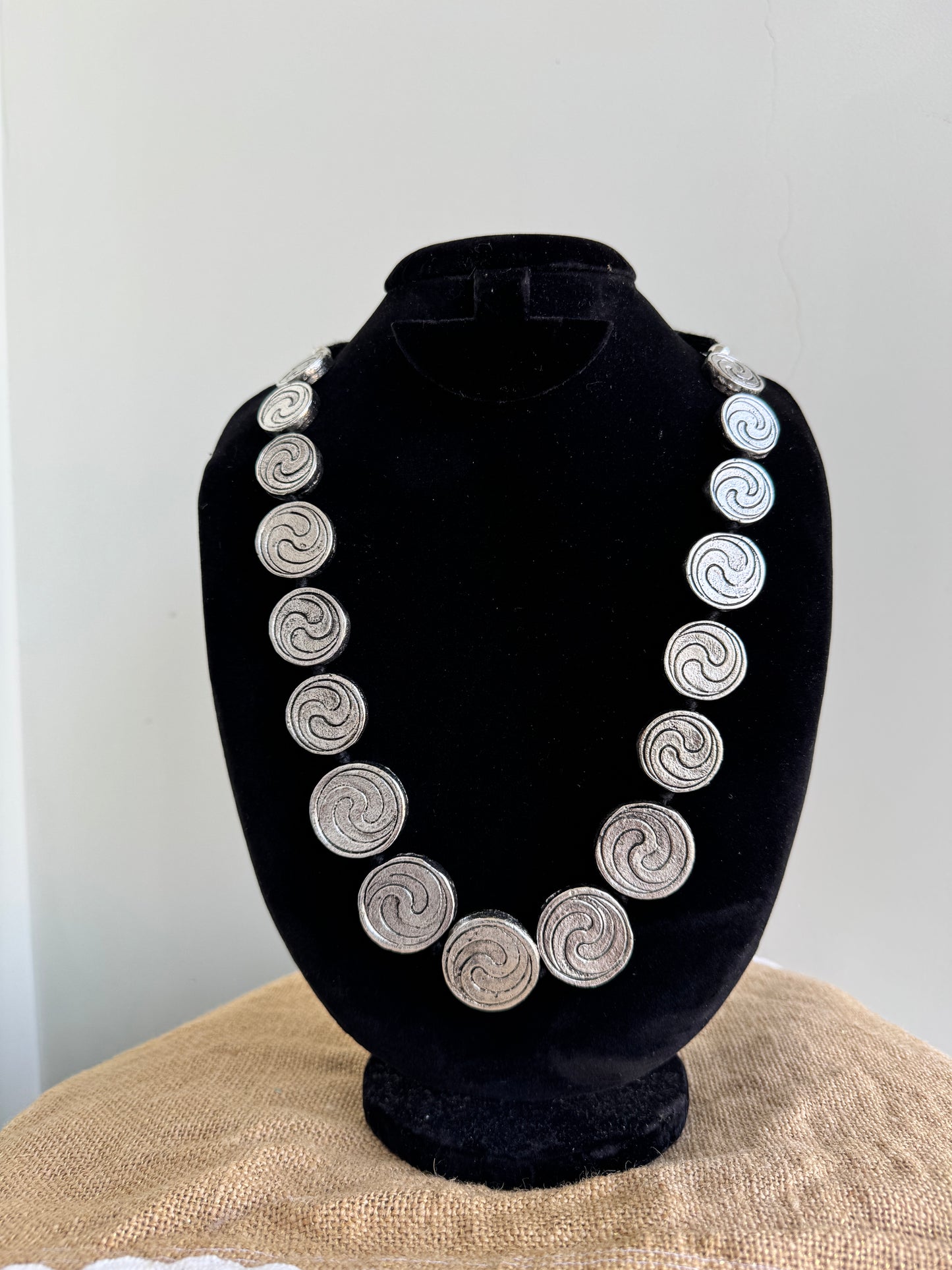 Ying yang metal necklace with adjustable cord - Silver