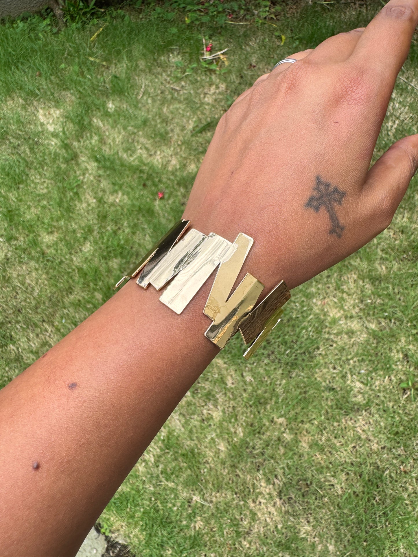 Glossy bars arm cuff - Gold
