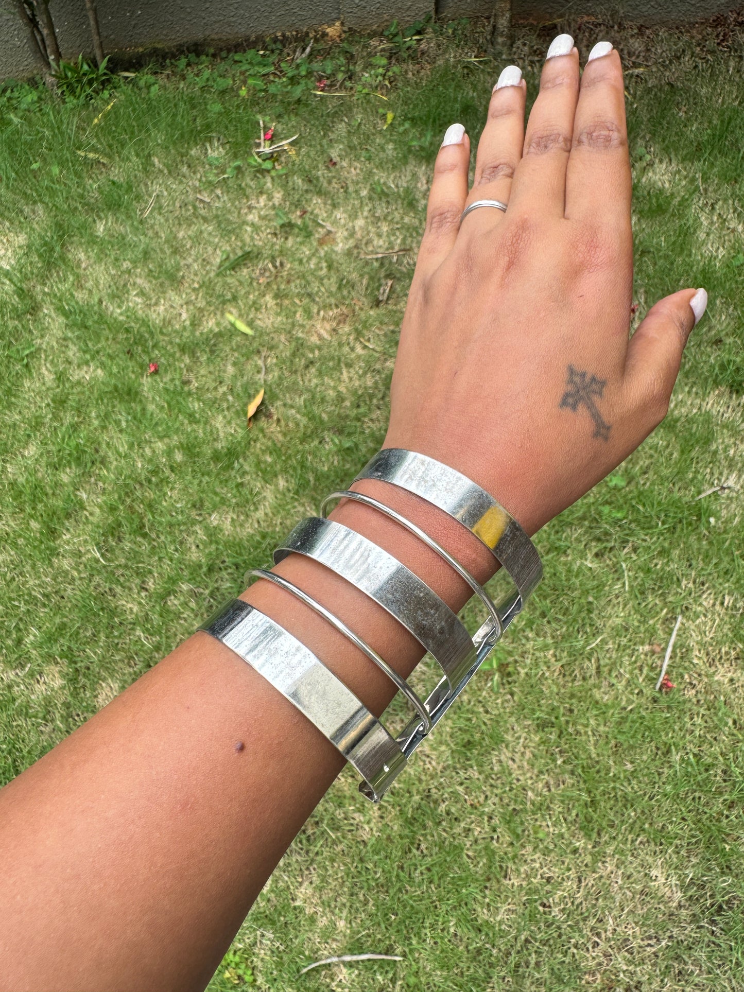 Glossy large arm cuff - Silver