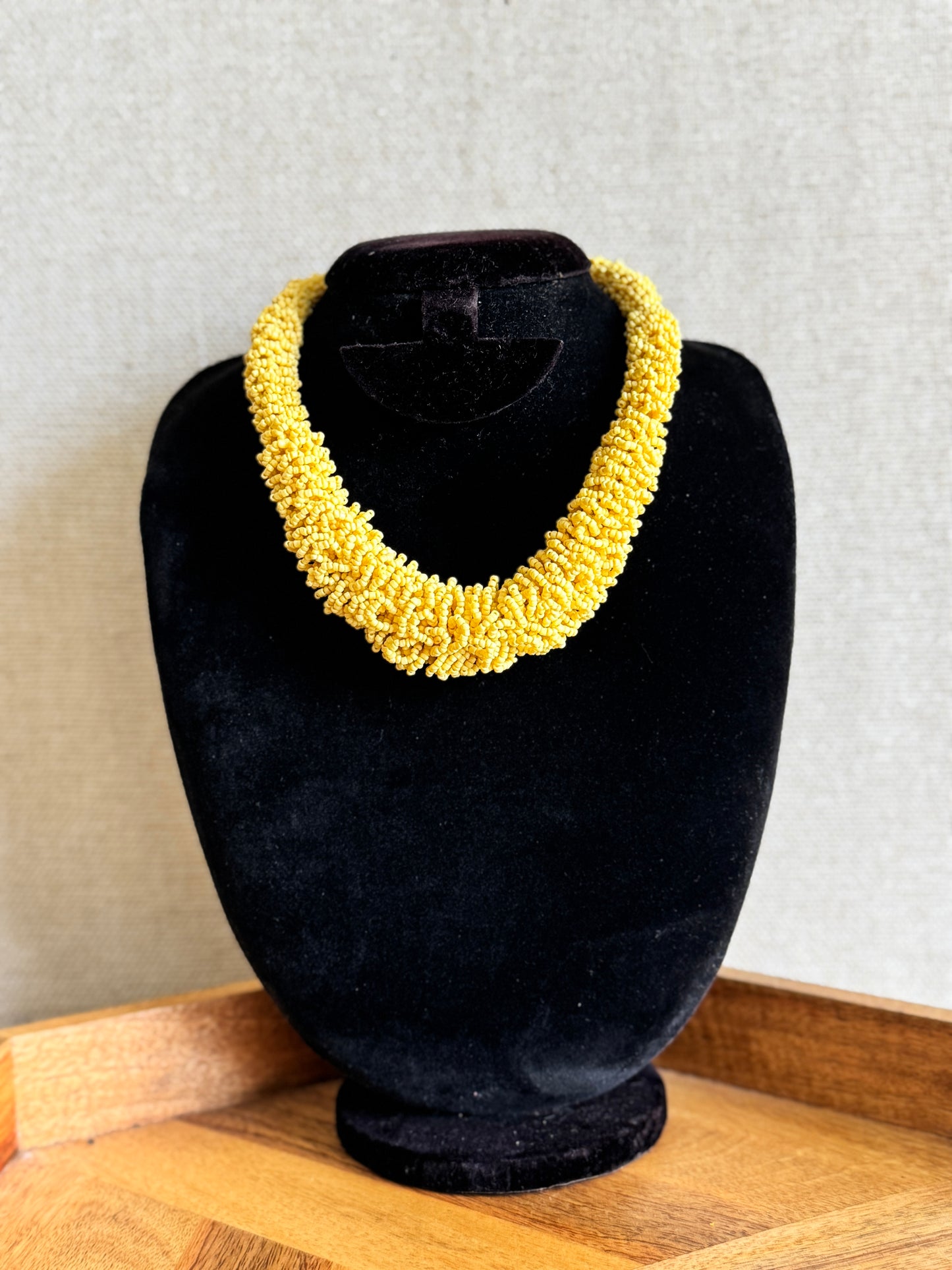 yellow cluster bead necklace
