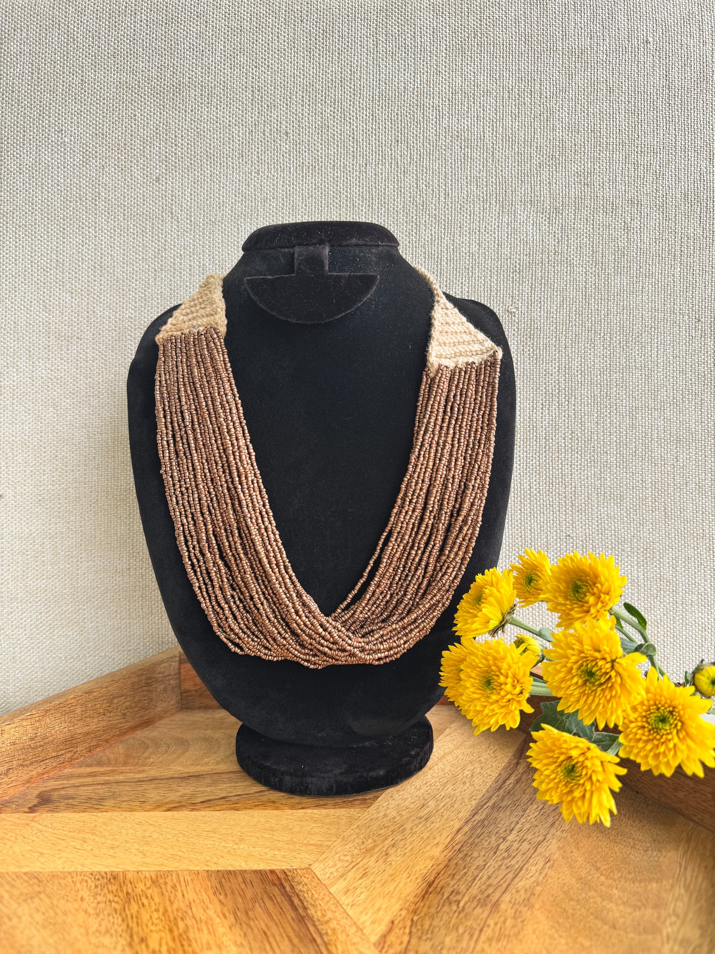 Multi-layer necklace with small beads - Brown