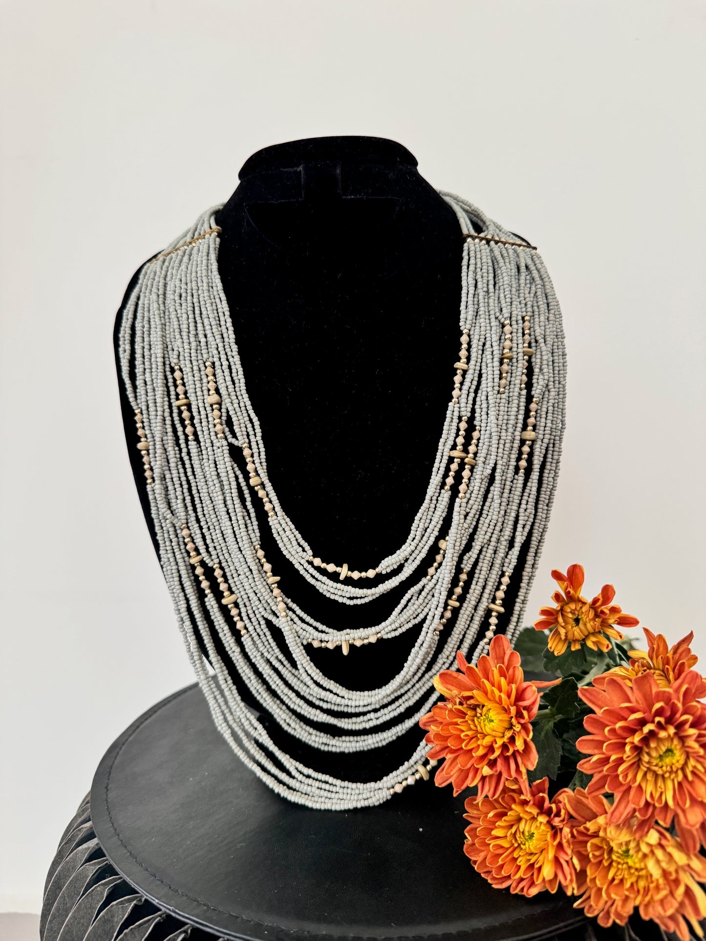 Multilayered beaded statement necklace - Light beaded necklaces