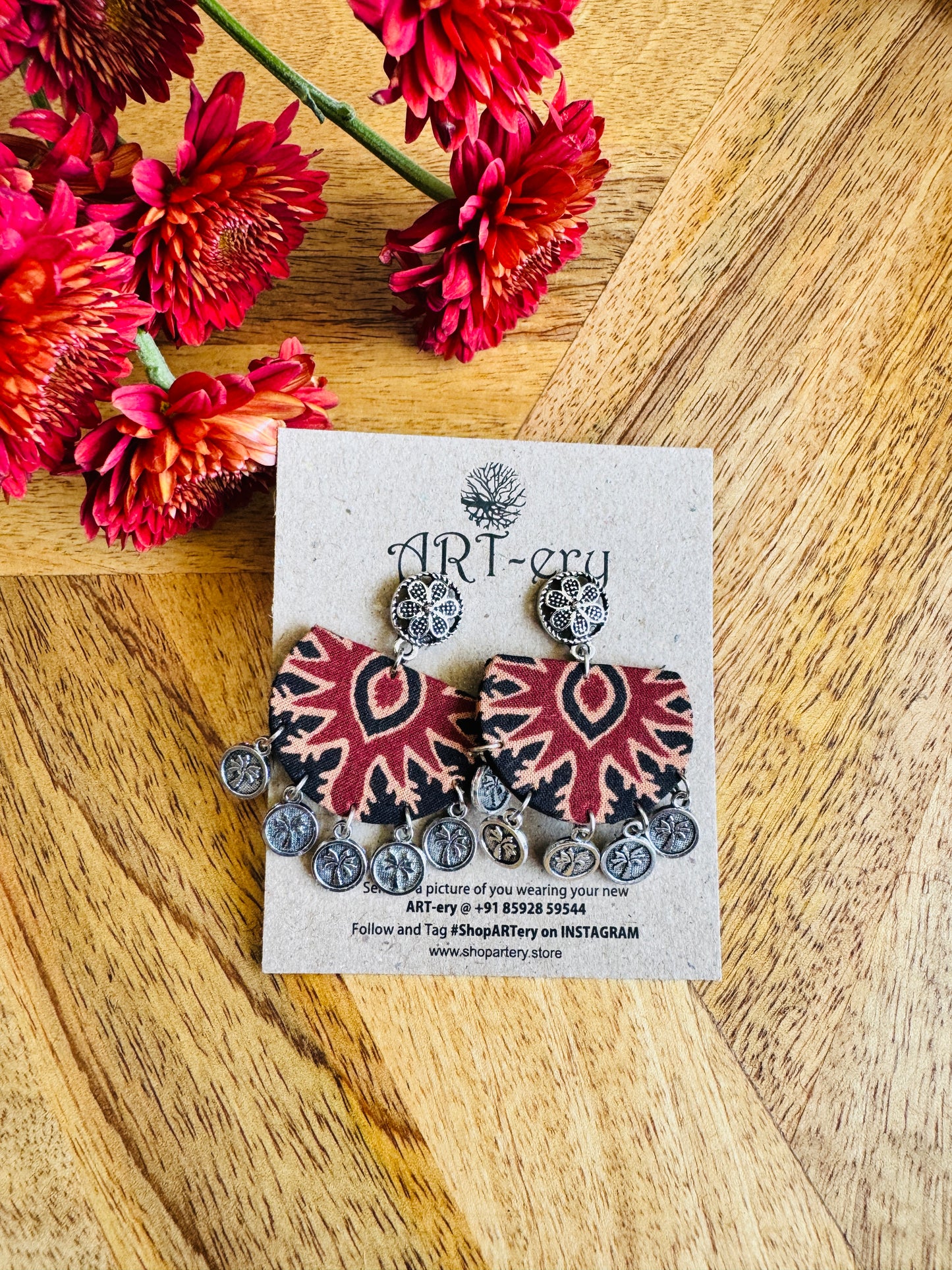 Fabric earrings - black and maroon