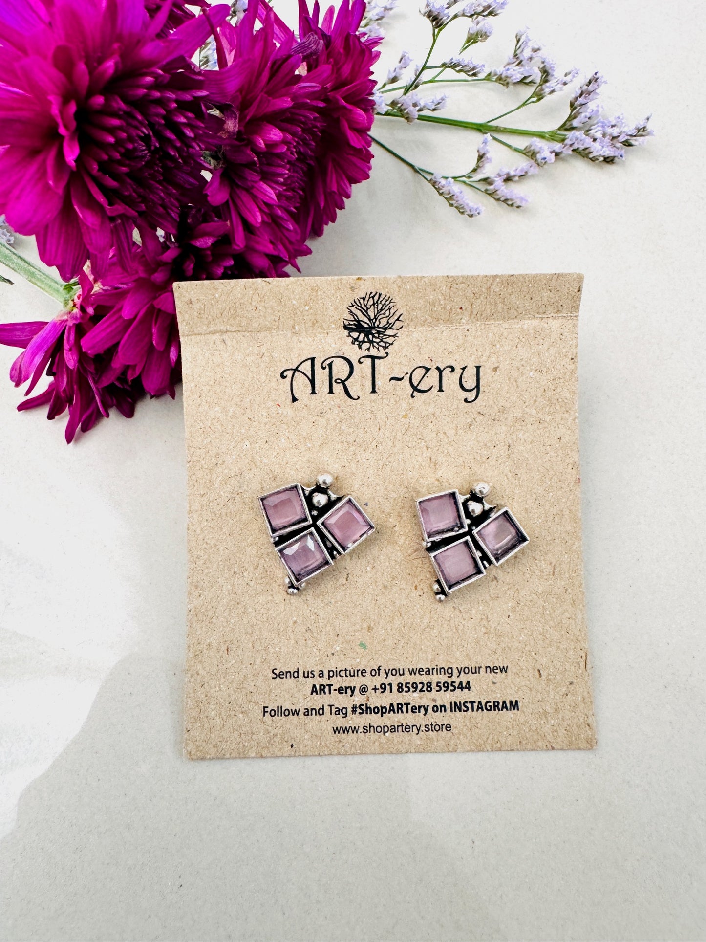 Triangle oxidised silver earrings - Pink