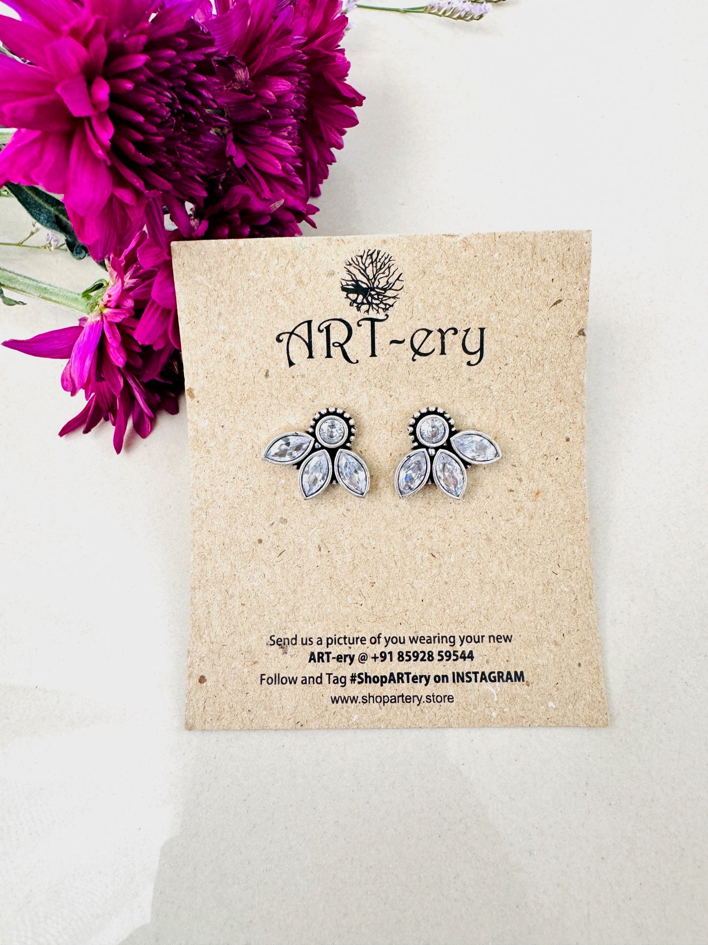 Little flower - White