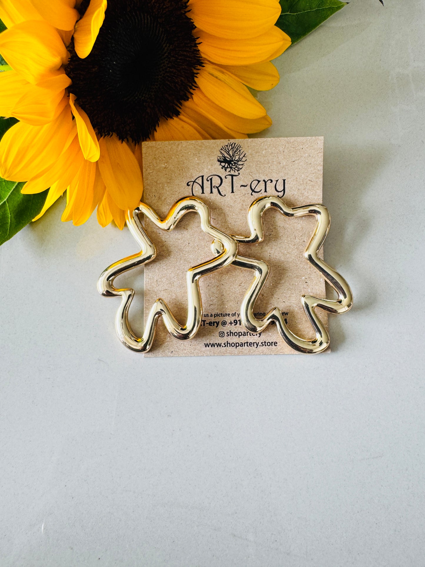 Anti tarnish statement floral stud