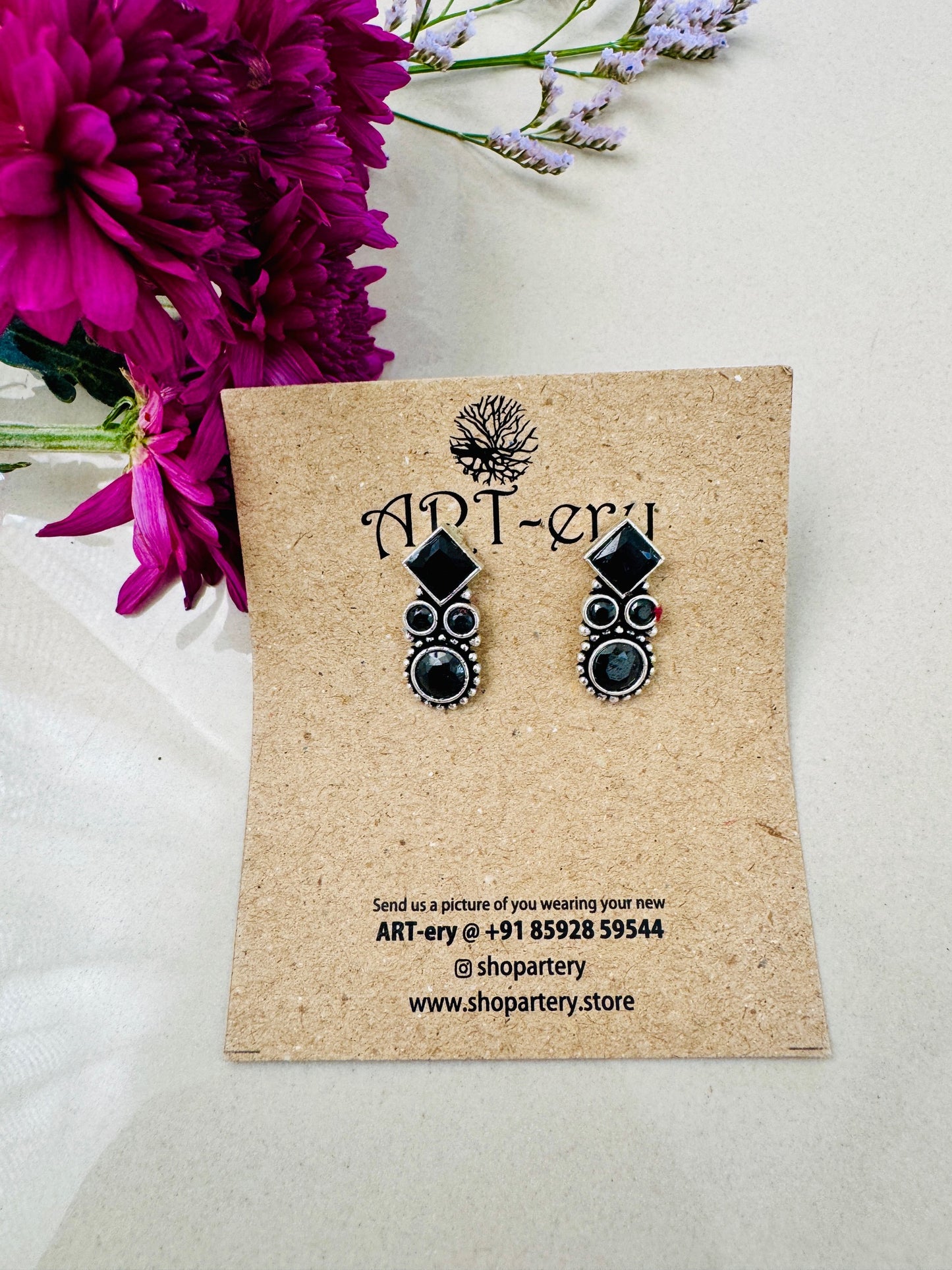 Classic oxidised silver earring - Black