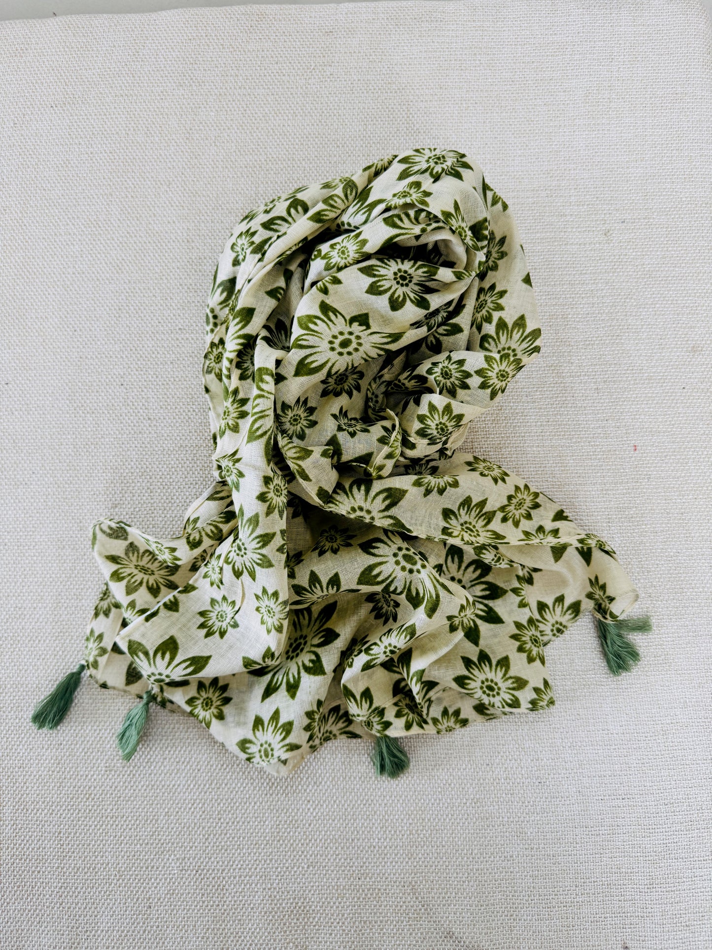 Lightweight Printed Poly-Cotton Scarf for Women - Green scarf