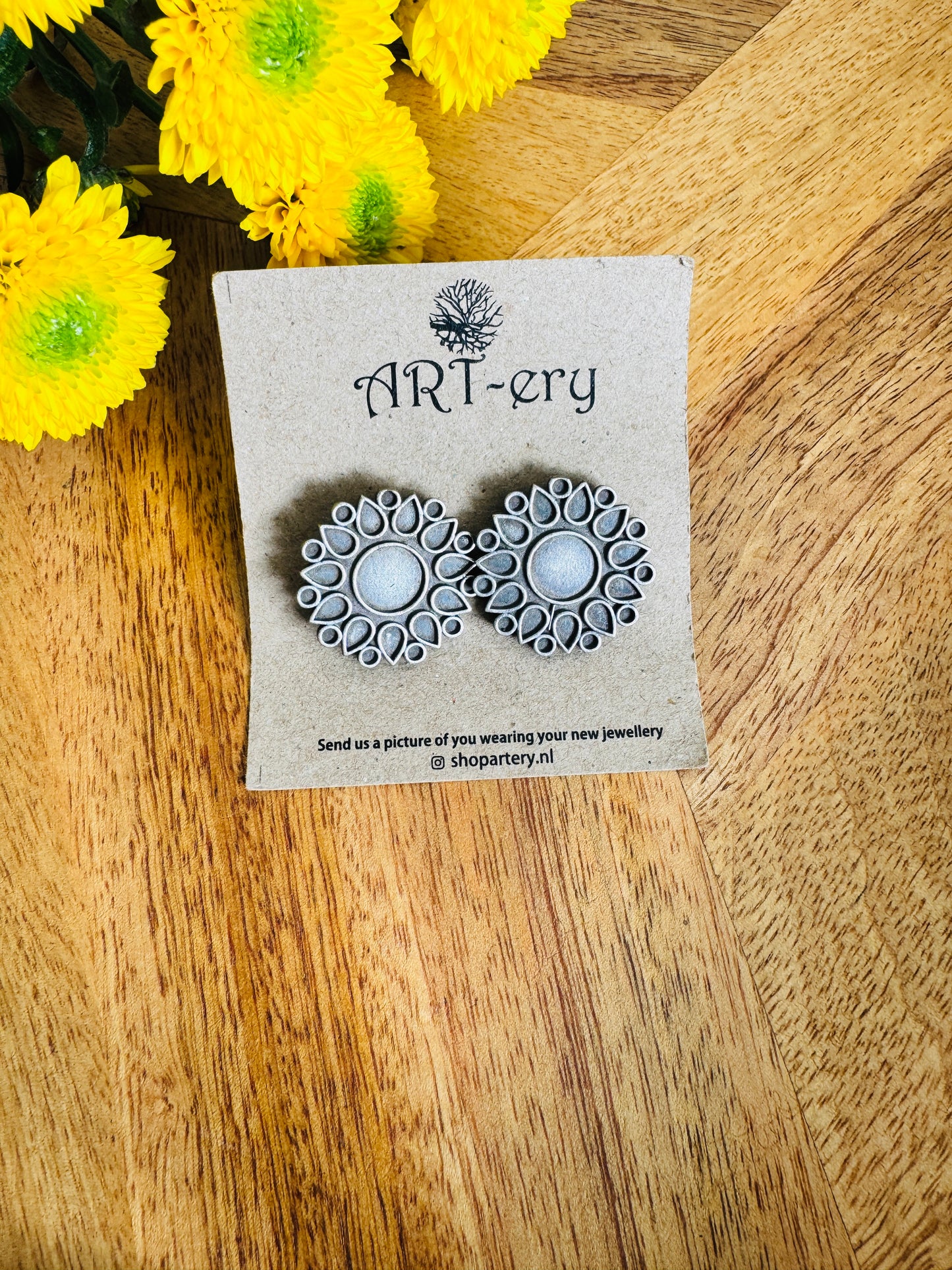 Stud oxidised silver earring - Matte finish