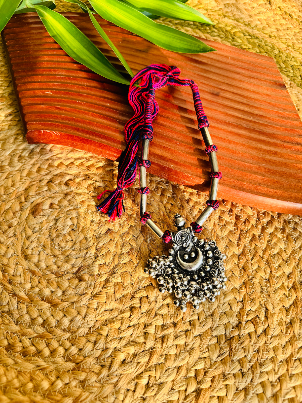 Oxidised silver thread necklace - Pink and blue thread