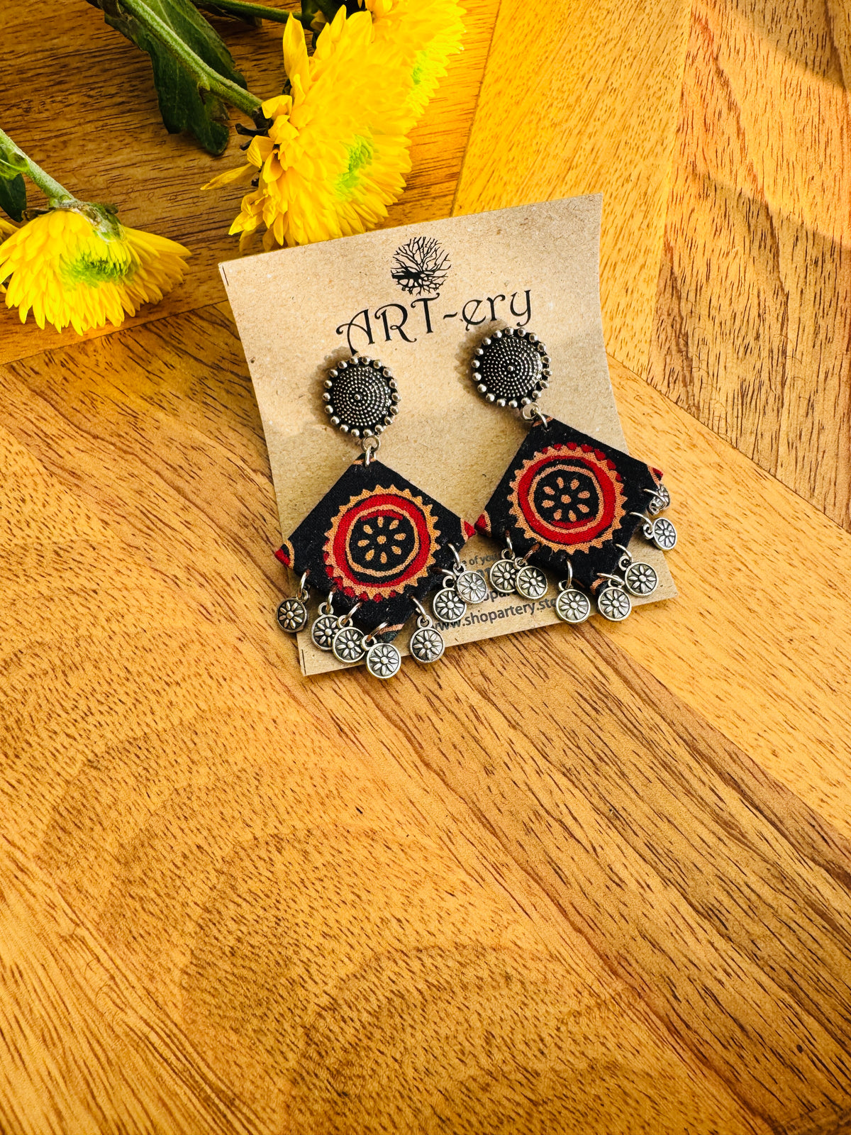 Fabric earrings - Bright red earring square