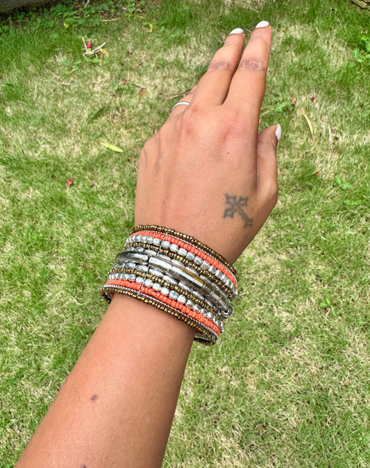 Broad beaded arm cuff grey silver