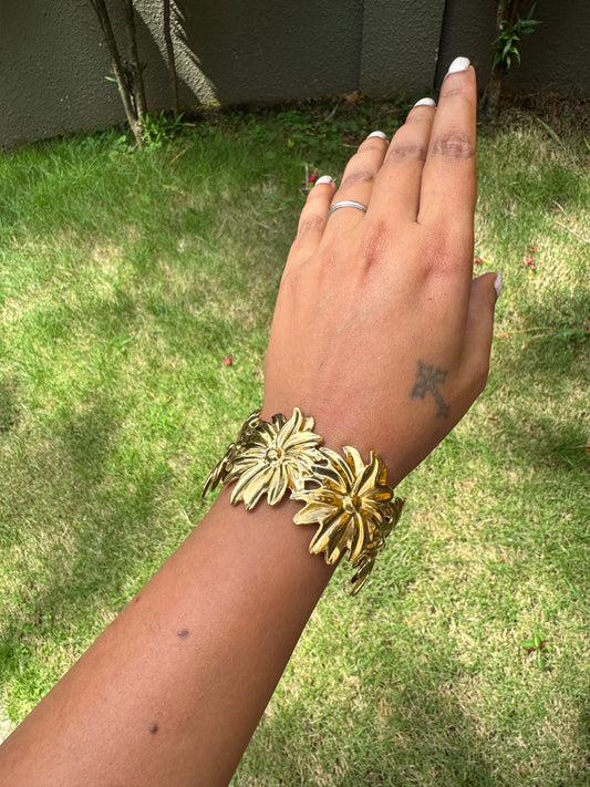 Open flowers arm cuff - Gold