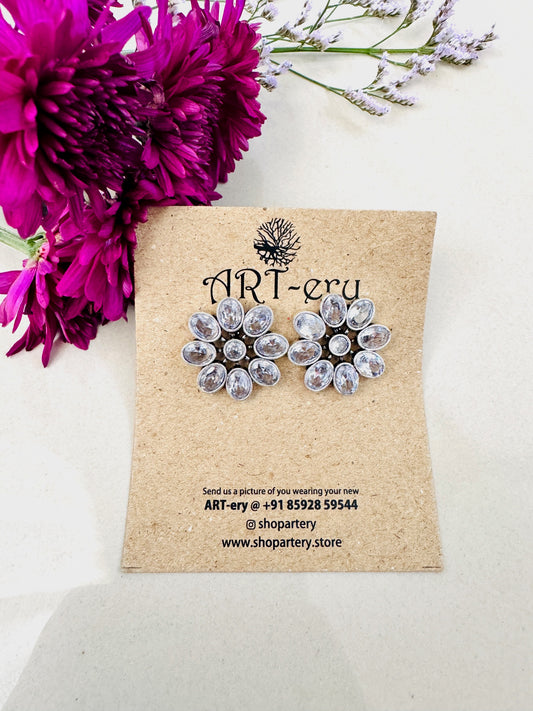 Big petal stone flower - White
