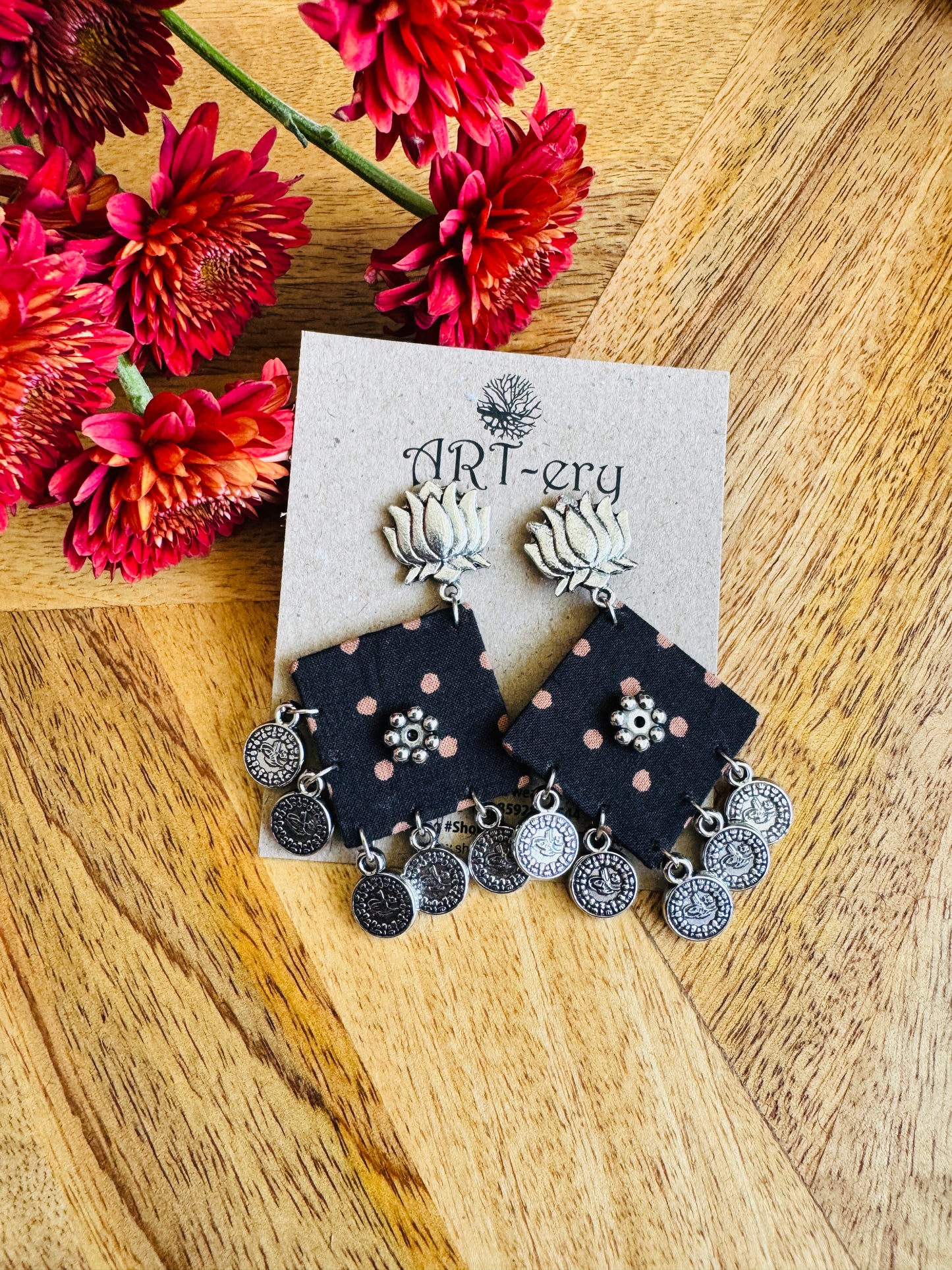 Fabric earrings - Black polka dotted