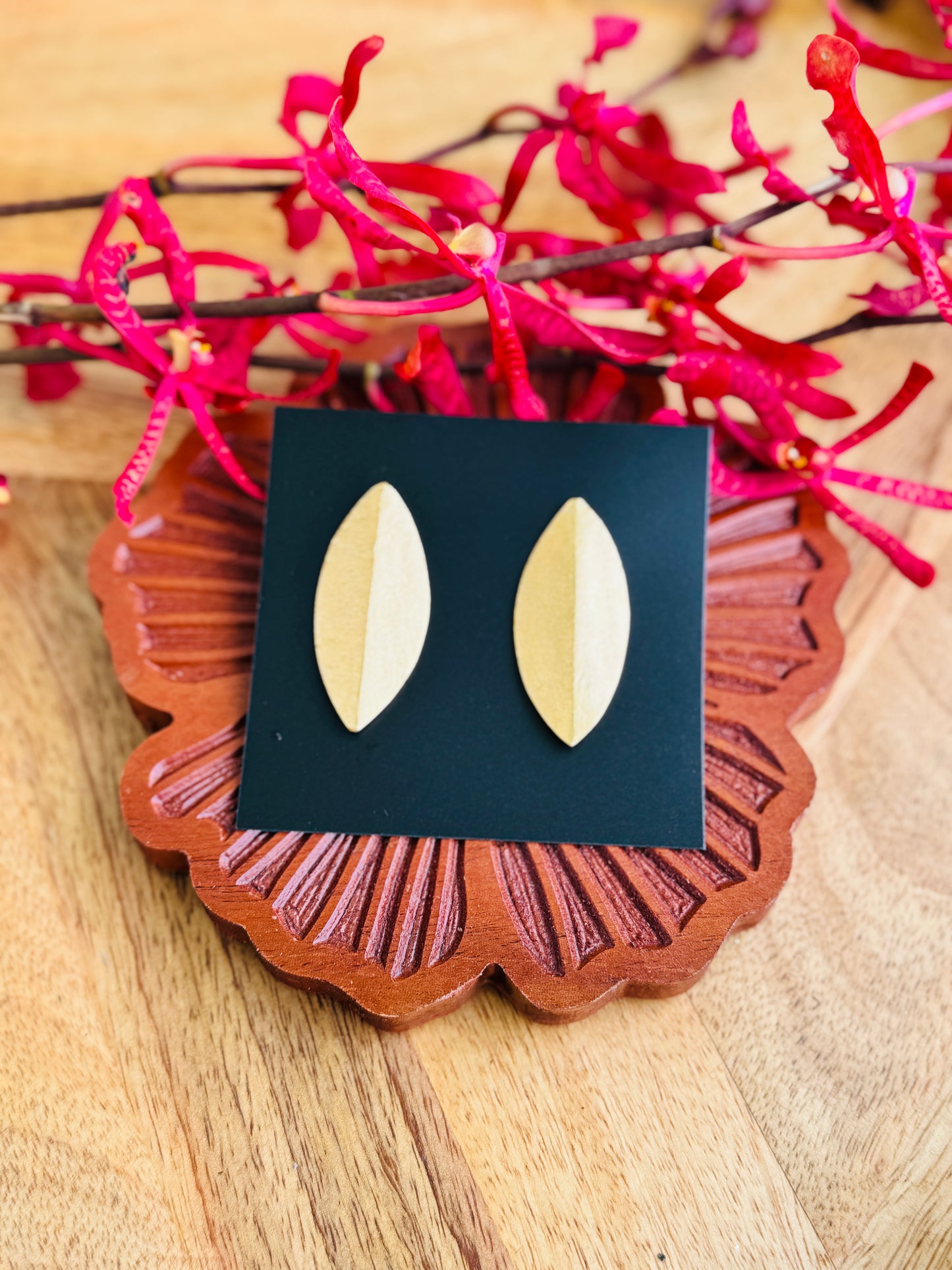 Abstract statement brass necklaces - Brass Stud