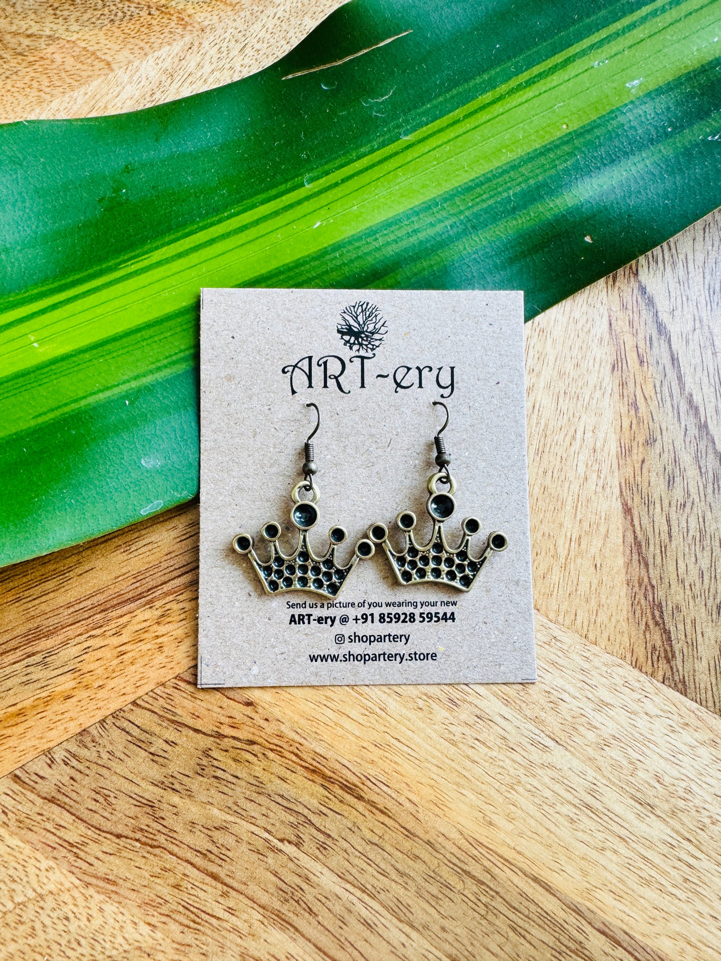 Miniature earring - Crown