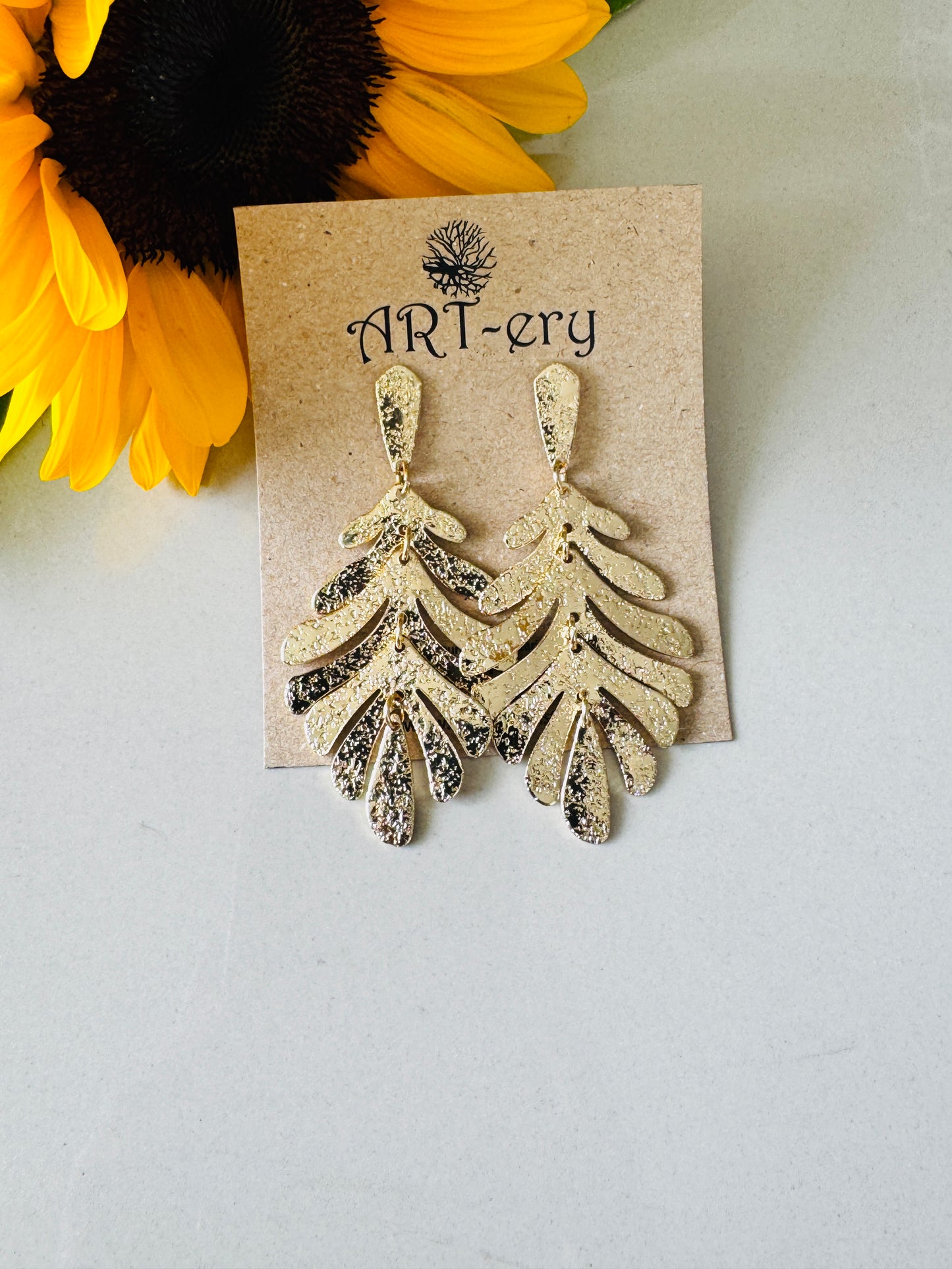 Anti tarnish statement Dangler