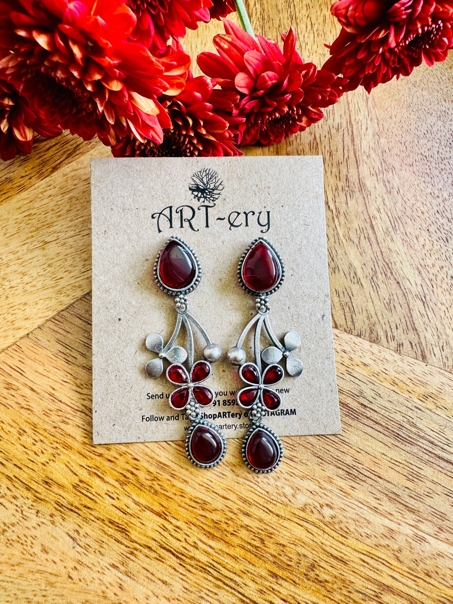 Dangler earring with stone - Red