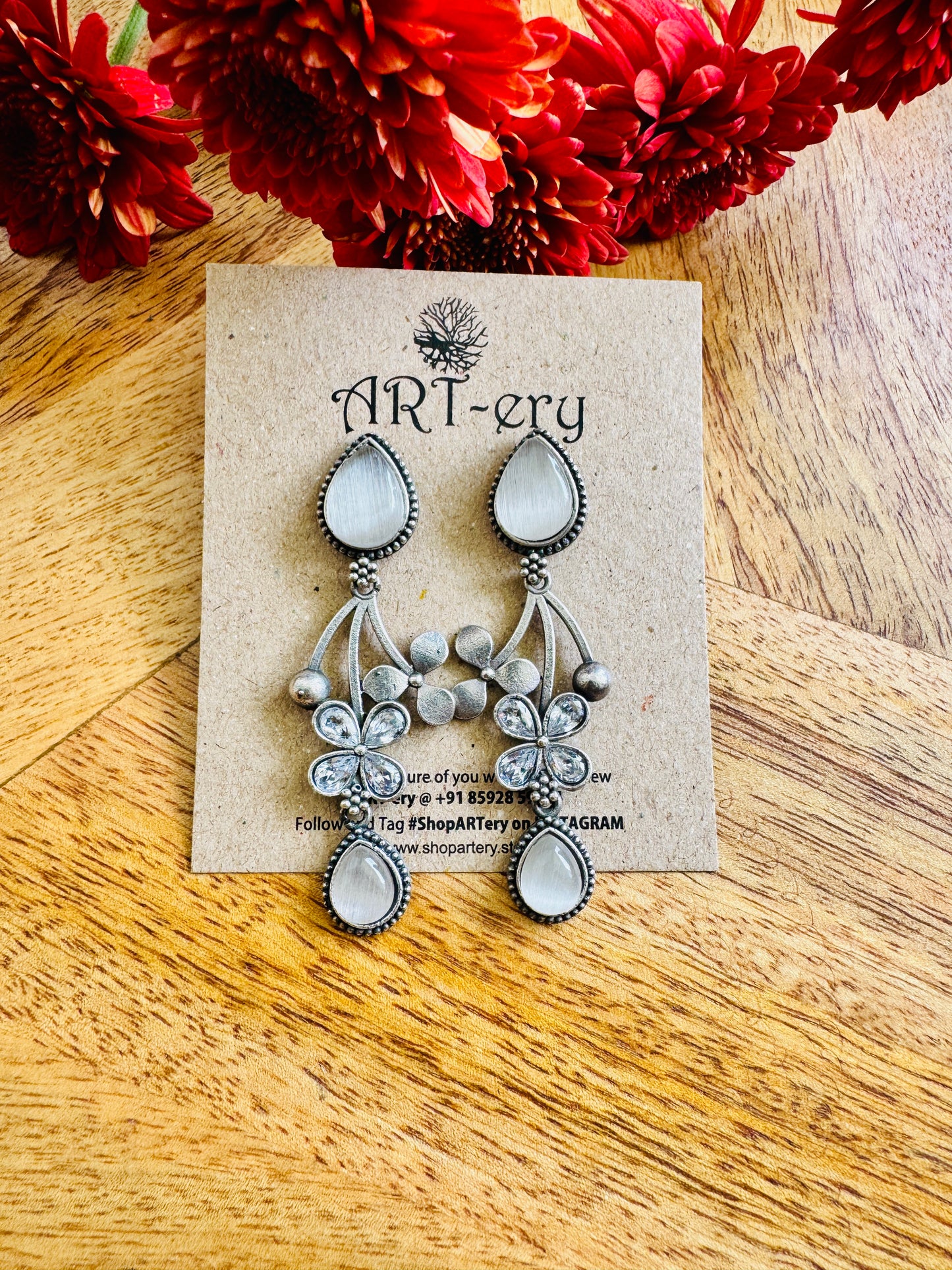 Dangler earring with stone - white