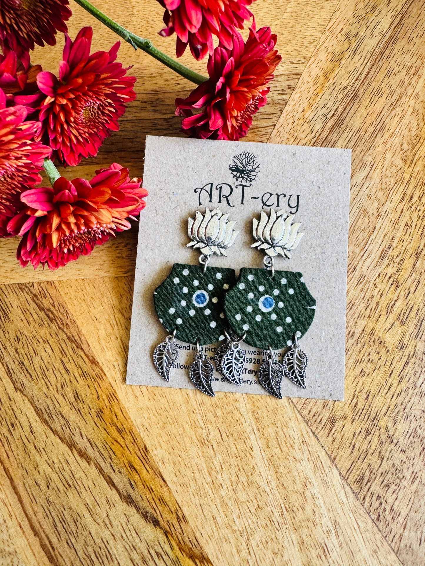Fabric earrings - Lotus green
