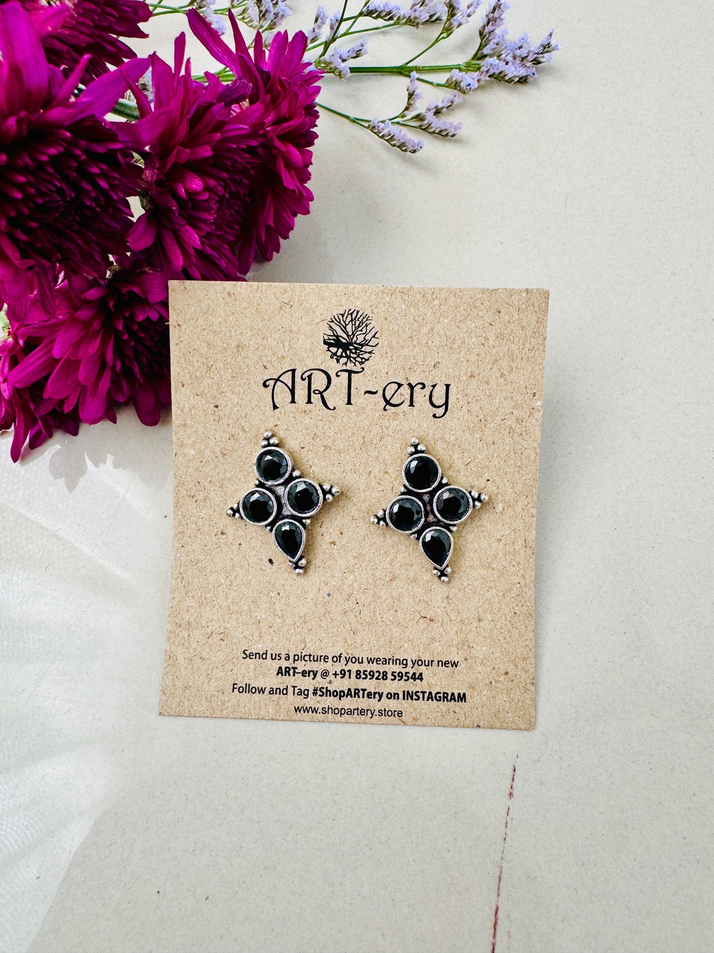 Four stone earring  - Black