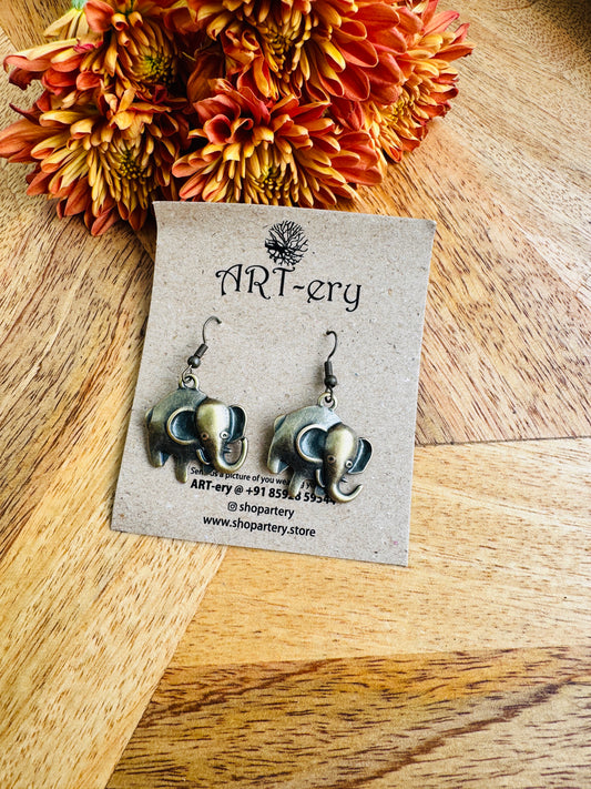 Tiny Elephant earrings