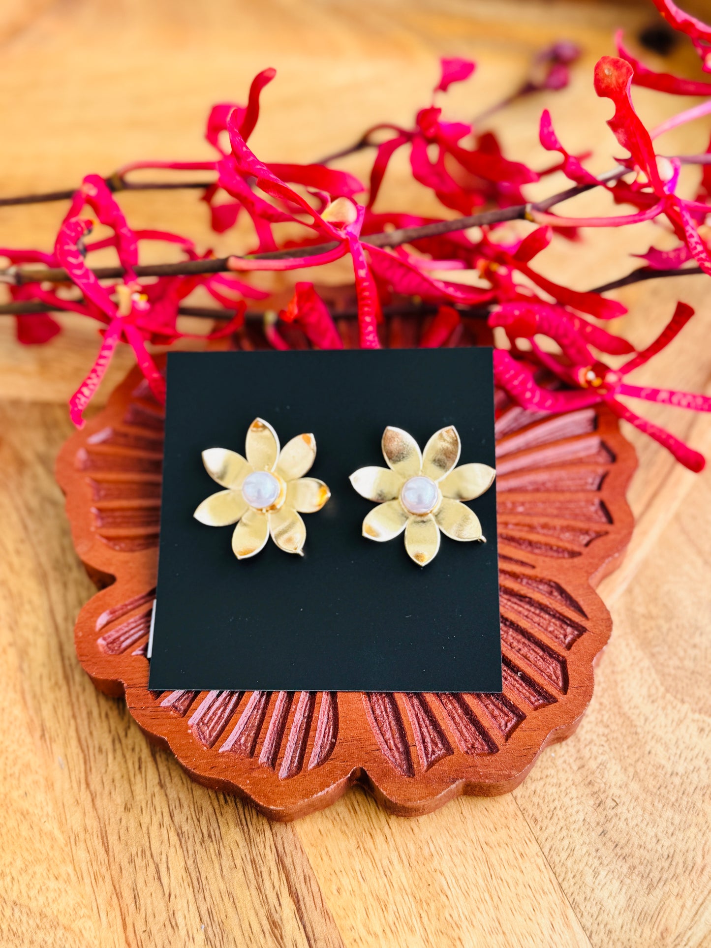 Floral brass earrings