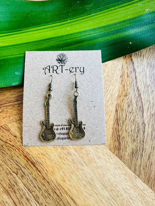 Miniature earring - Guitar