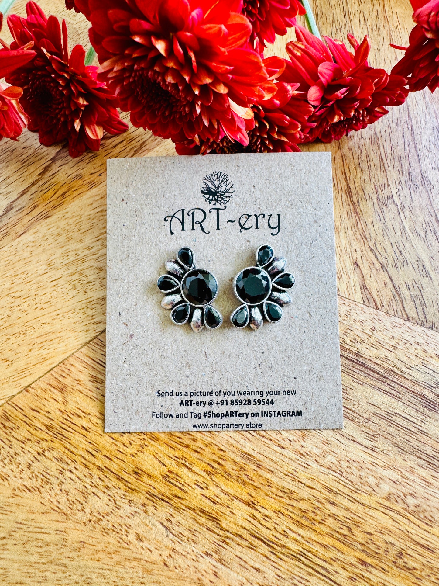 Semi circle black stone earring