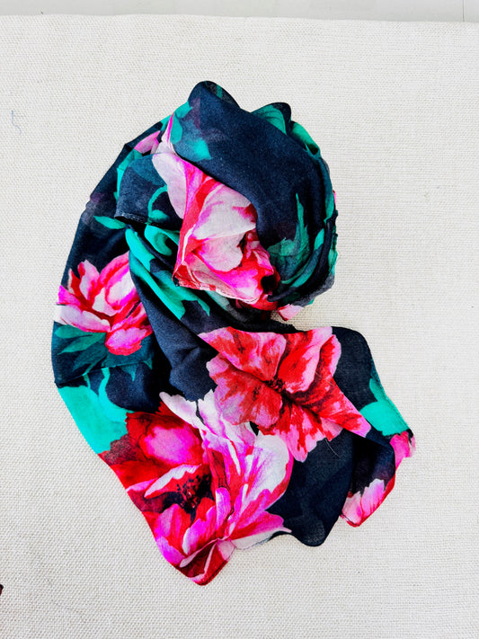 Lightweight Printed Poly-Cotton Scarf for Women Light color - Large motif
