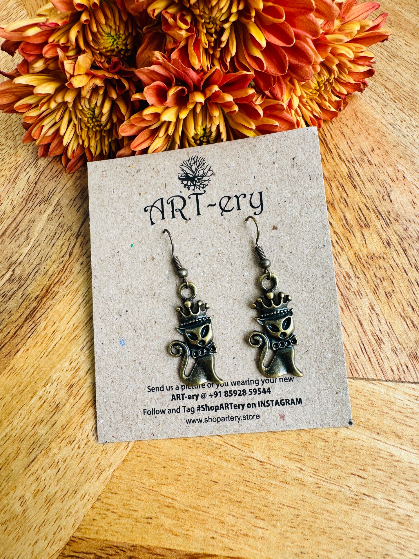 Crown cat earrings
