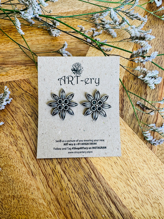 Oxidised silver flower stud - Black