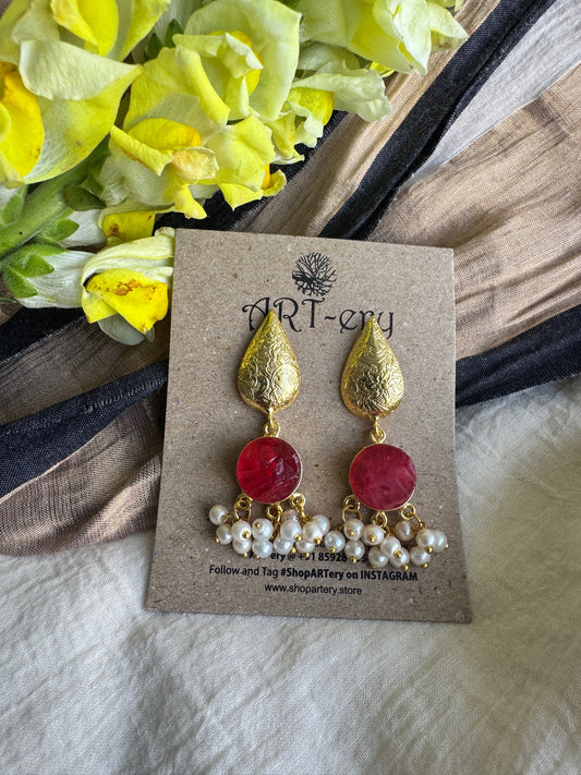 Brass earrings with pearl cluster