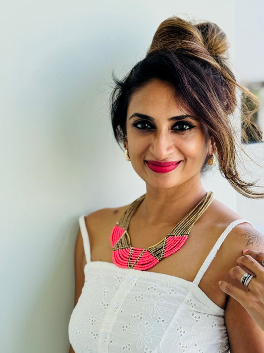 Fluorescent pink cluster necklace