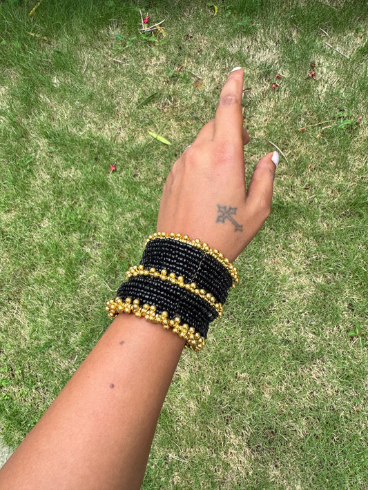 Broad beaded arm cuff - Black