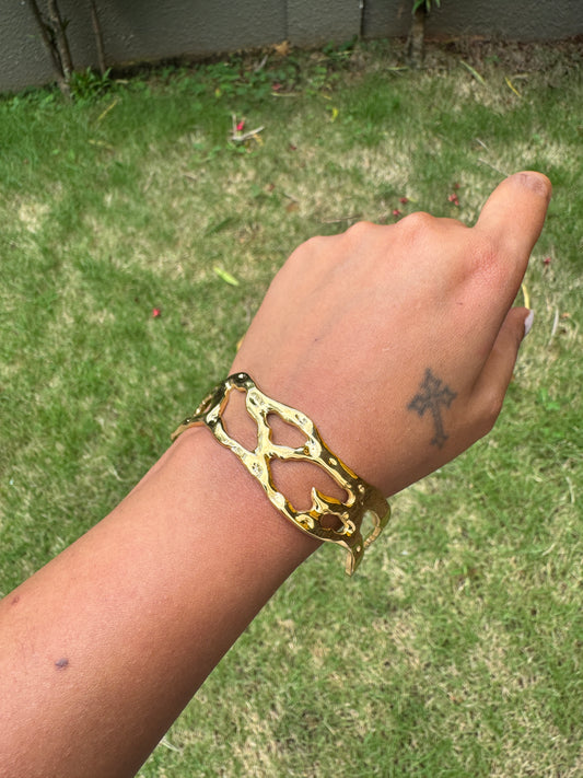 Liquid design arm cuff - Gold