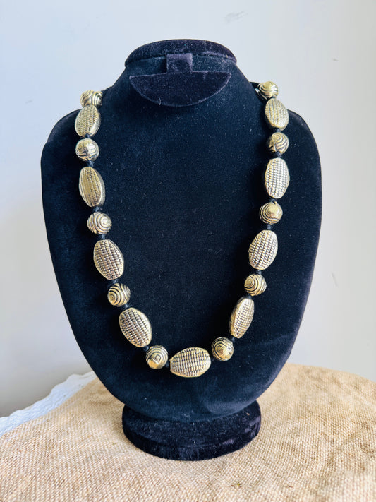 Long adjustable metal necklace from ART-ery - Gold